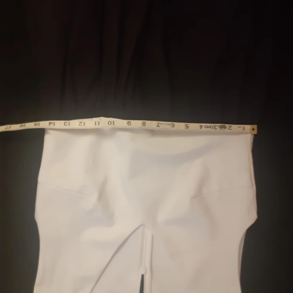 Black and White Sleeveless Maxi dress - Picture 7 of 8